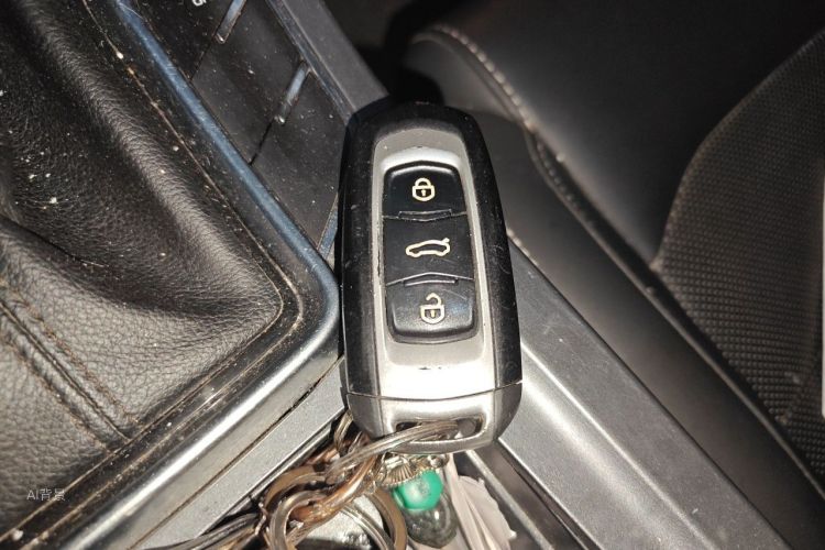 GEELY Emgrand 2018 car image #10