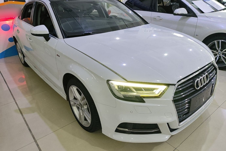 Audi A3 2019 #4 Audi A3 2019 car image #4