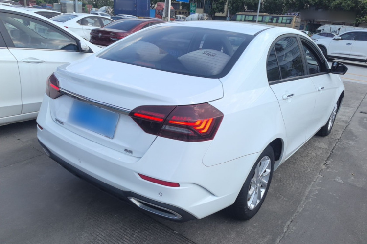 GEELY Emgrand 2021 car image #5