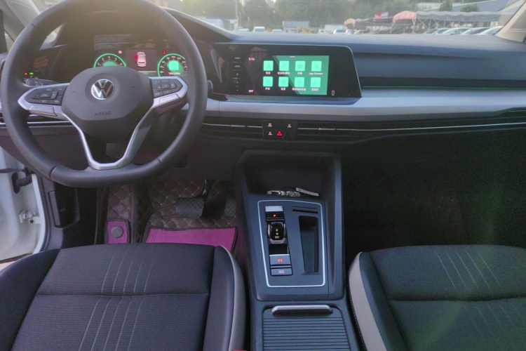 Volkswagen Golf 2022 صورة سيارة #11