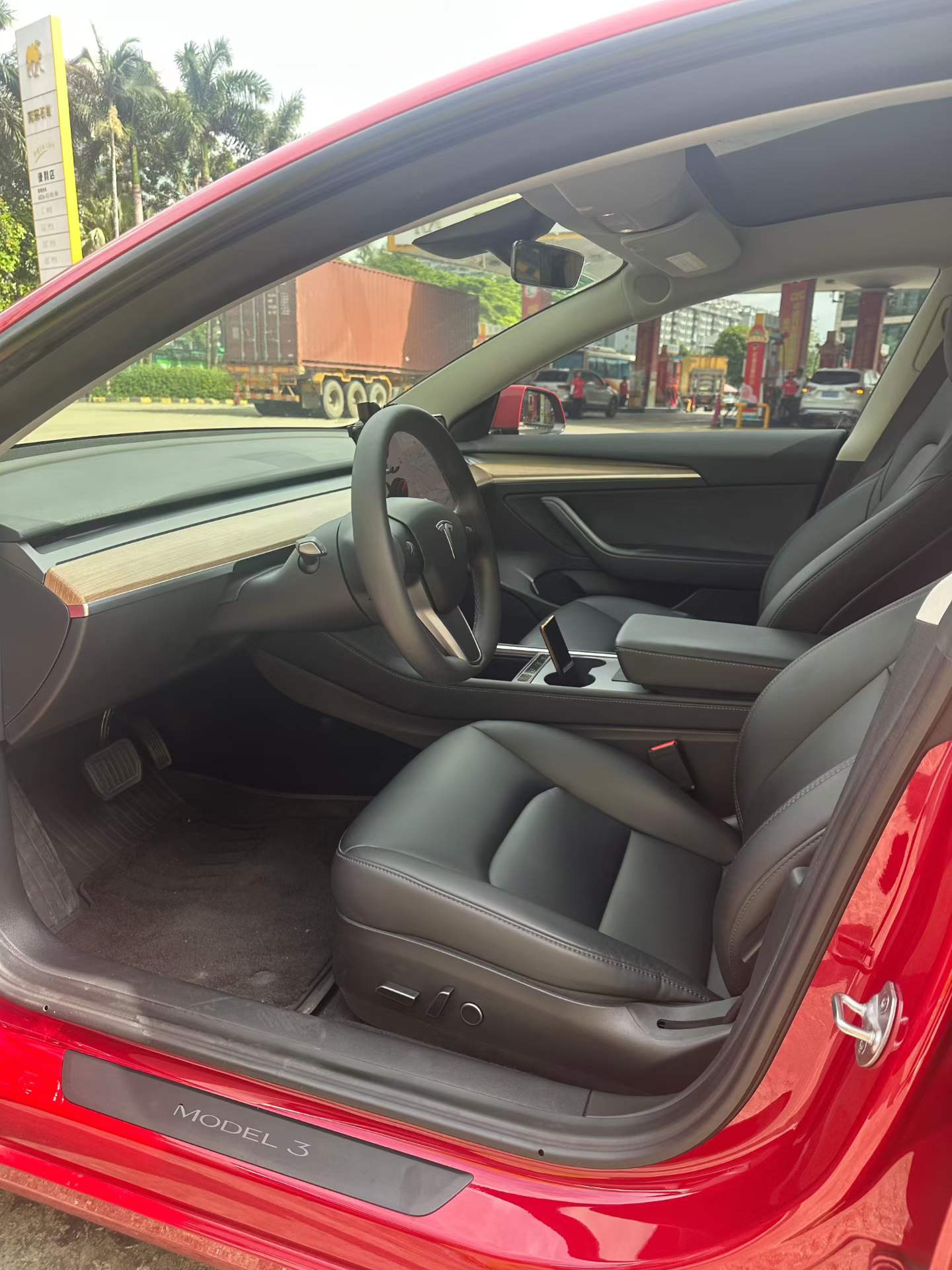 Tesla Model 3 2022 car image #6