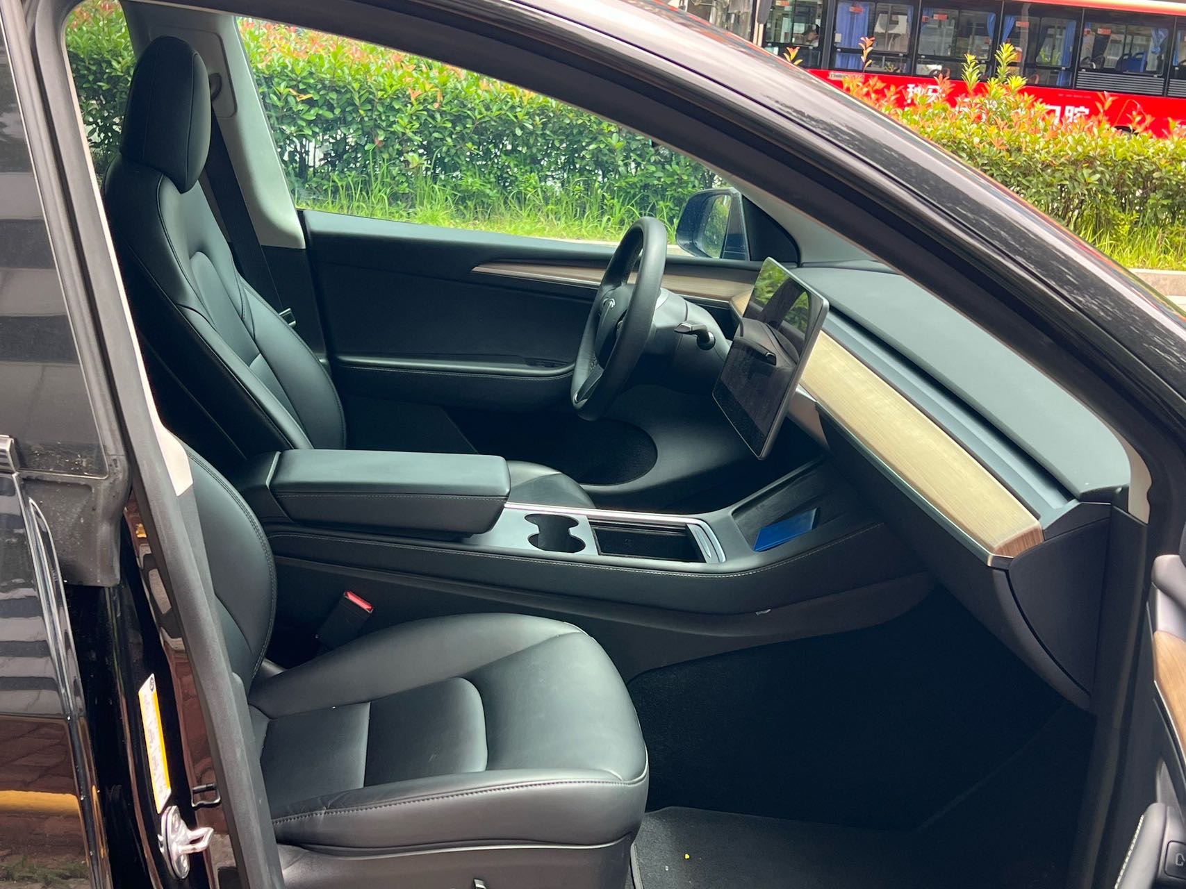 Tesla Model Y 2021 #7 Tesla Model Y 2021 car image #7