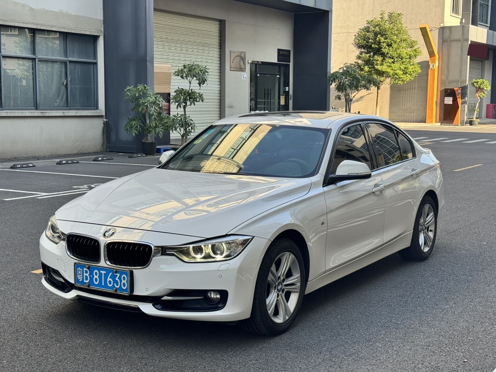 BMW 3 Series 2015 car image 