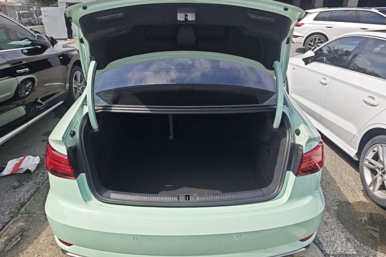 Audi A3 2019 car image #19