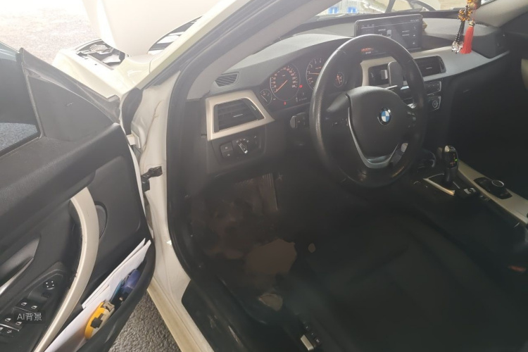 BMW 3 Series GT 2018 car image #18