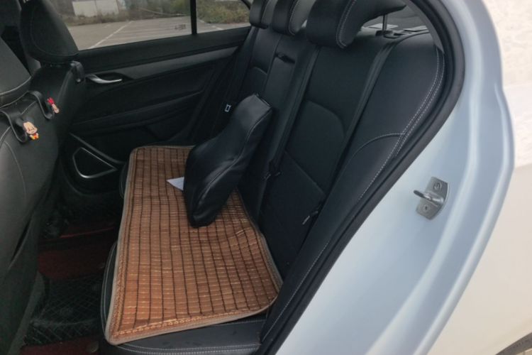 GEELY Emgrand 2021 immagine di auto #17