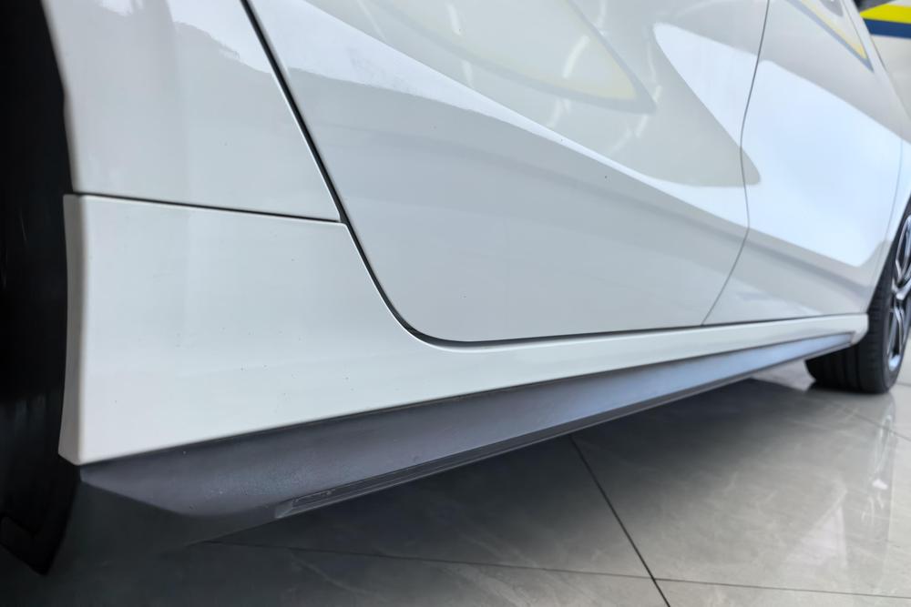 GEELY Binray 2023 car image #9