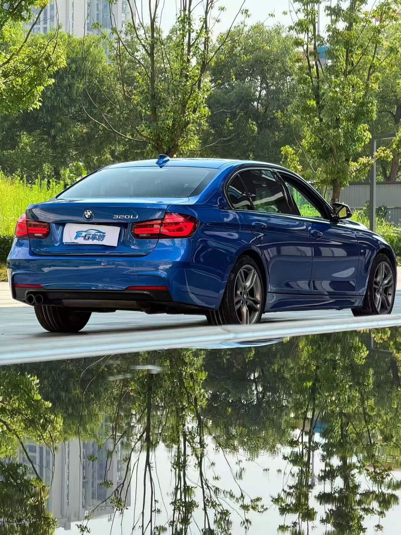 BMW 3 Series 2019 #7 BMW 3 Series 2019 car image #7