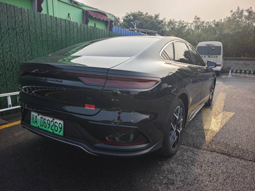 BYD Han 2024 car image #8