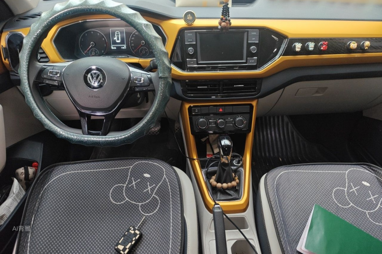 Volkswagen T-Cross 2019 #11 Volkswagen T-Cross 2019 car image #11