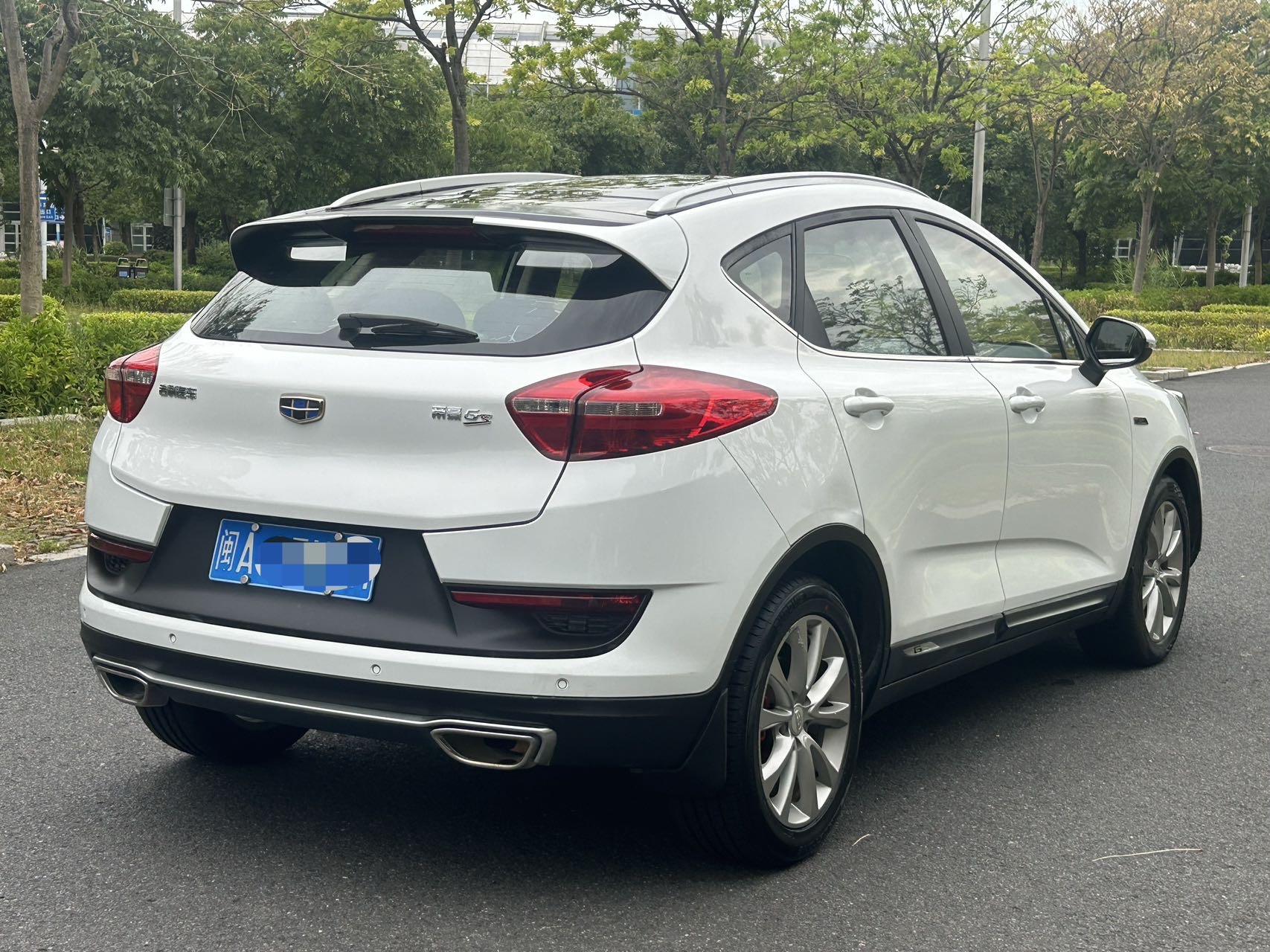 GEELY Emgrand GS 2017 car image #4
