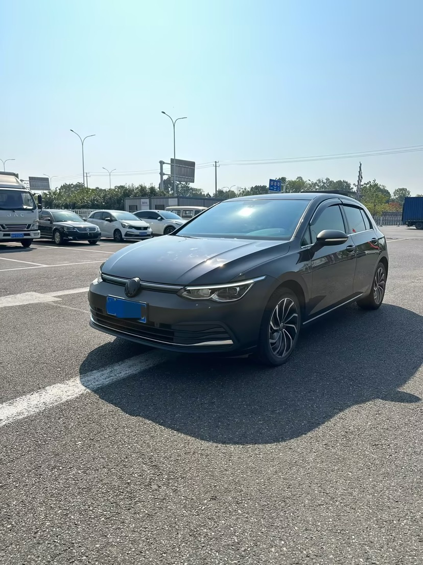 Volkswagen Golf 2022 car image 