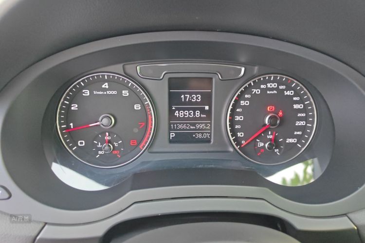Audi Q3 2018 #13 Audi Q3 2018 car image #13