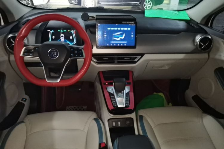 BYD Yuan Pro 2024 изображение автомобиля #10