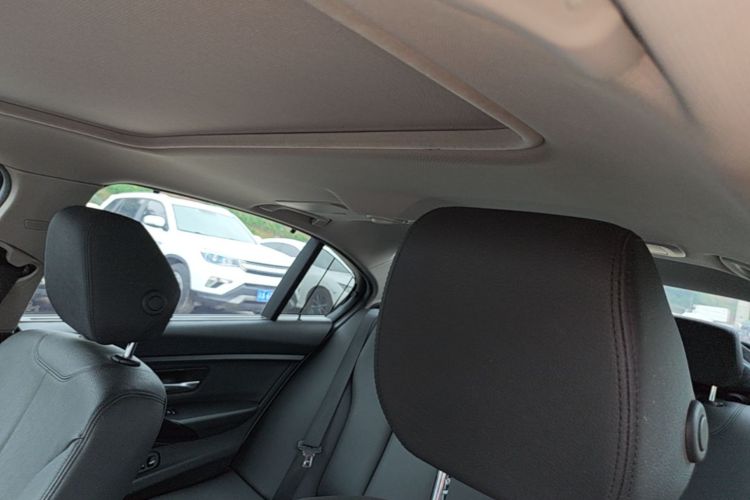 BMW 3 Series 2017 #18 BMW 3 Series 2017 car image #18