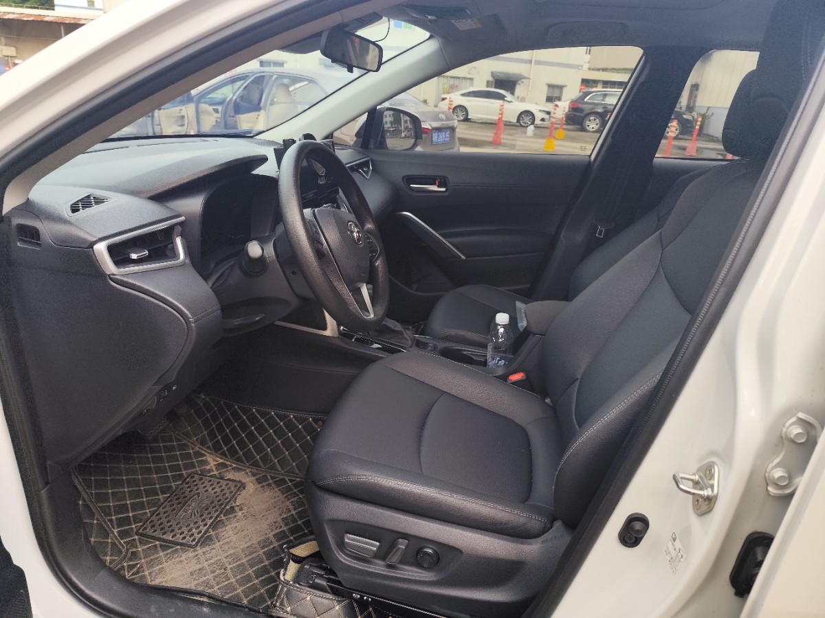 Toyota Corolla Cross 2024 immagine di auto #5