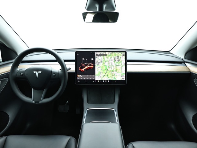 Tesla Model Y 2021 car image #4