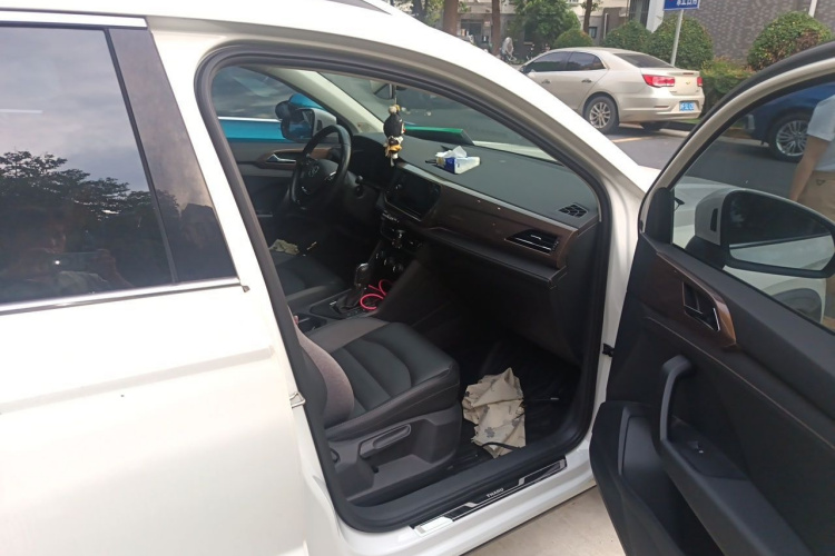 Volkswagen Tharu 2019 car image #27