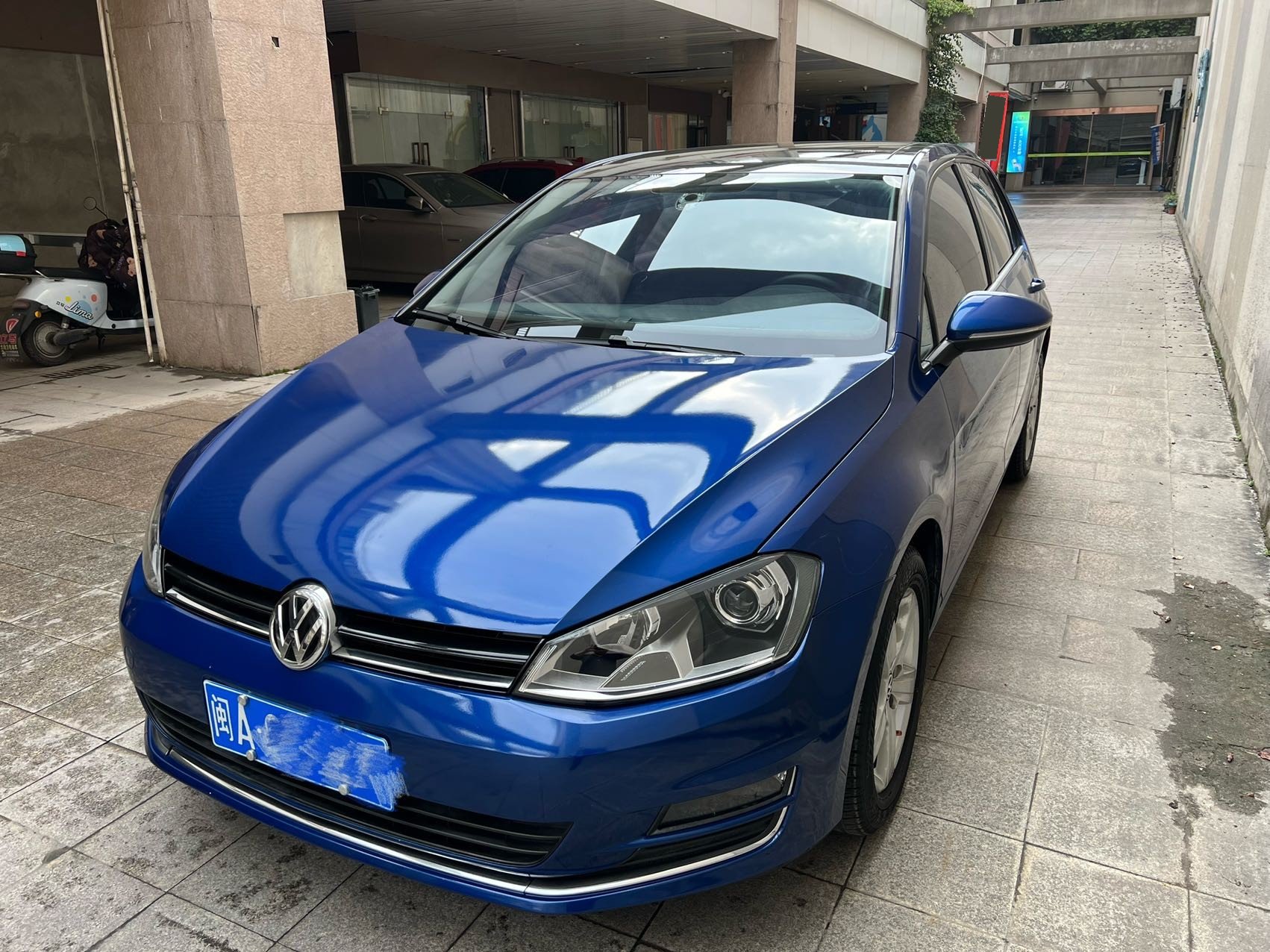 Volkswagen Golf 2014 car image 