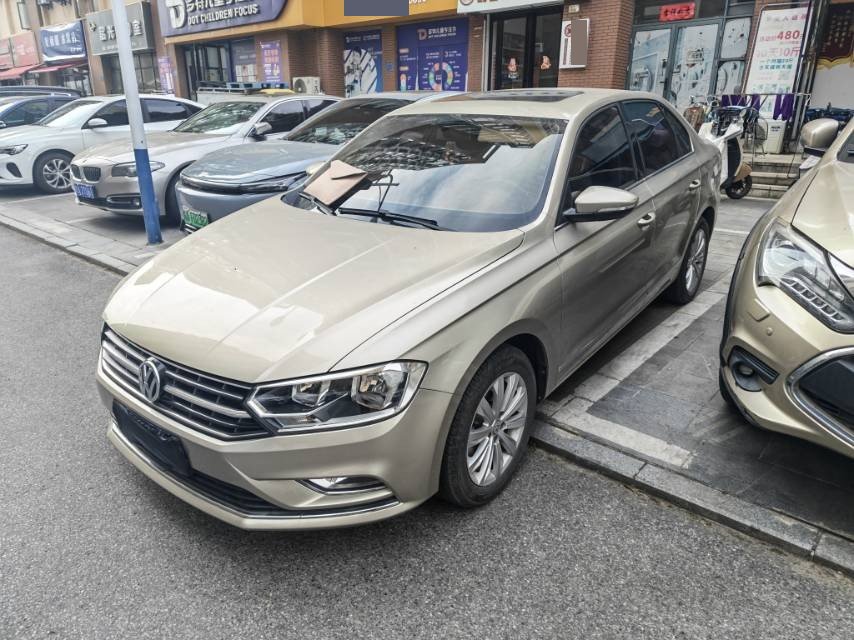 Volkswagen Bora 2016 car image 