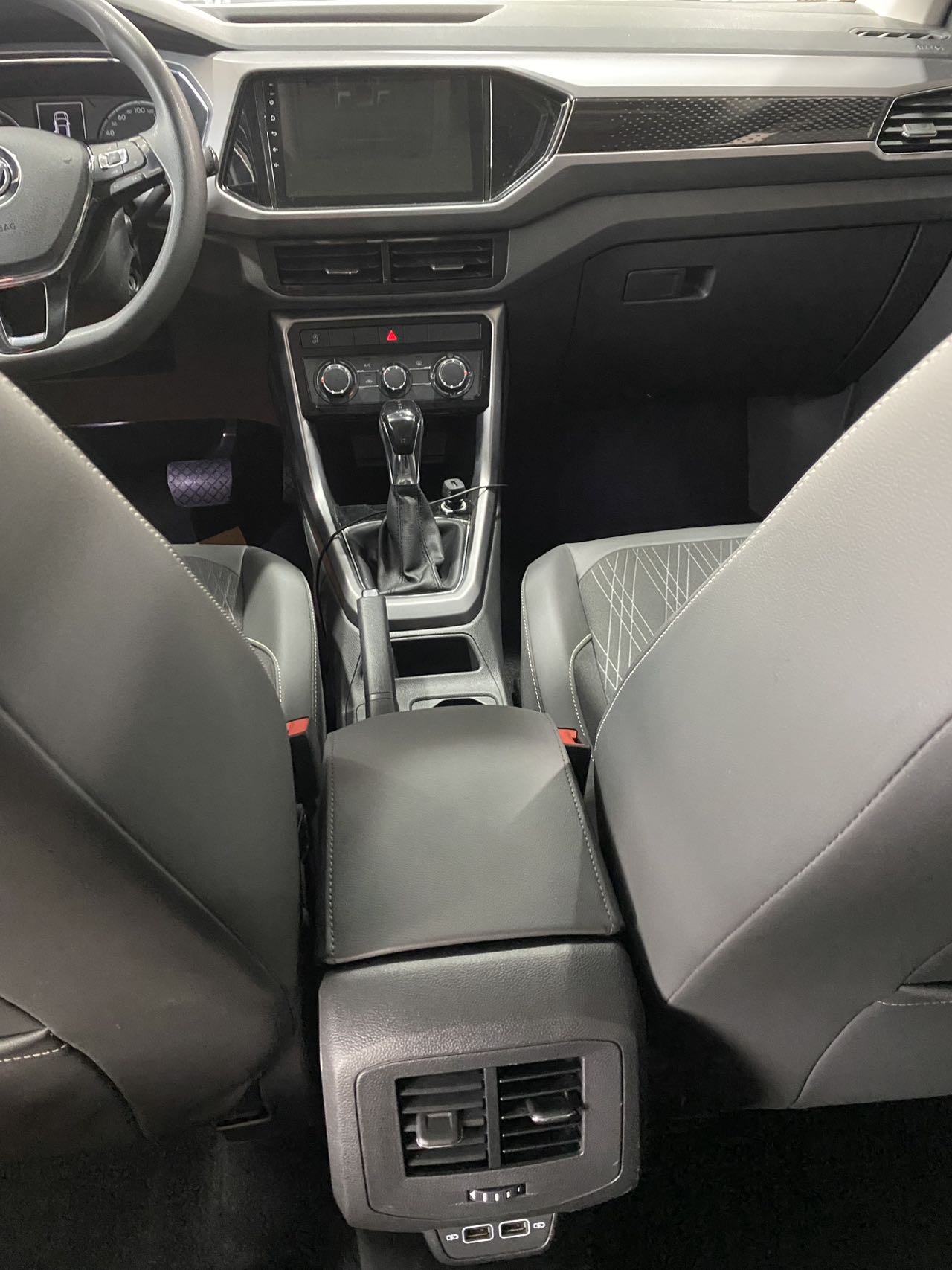 Volkswagen T-Cross 2020 #10 Volkswagen T-Cross 2020 صورة سيارة #10