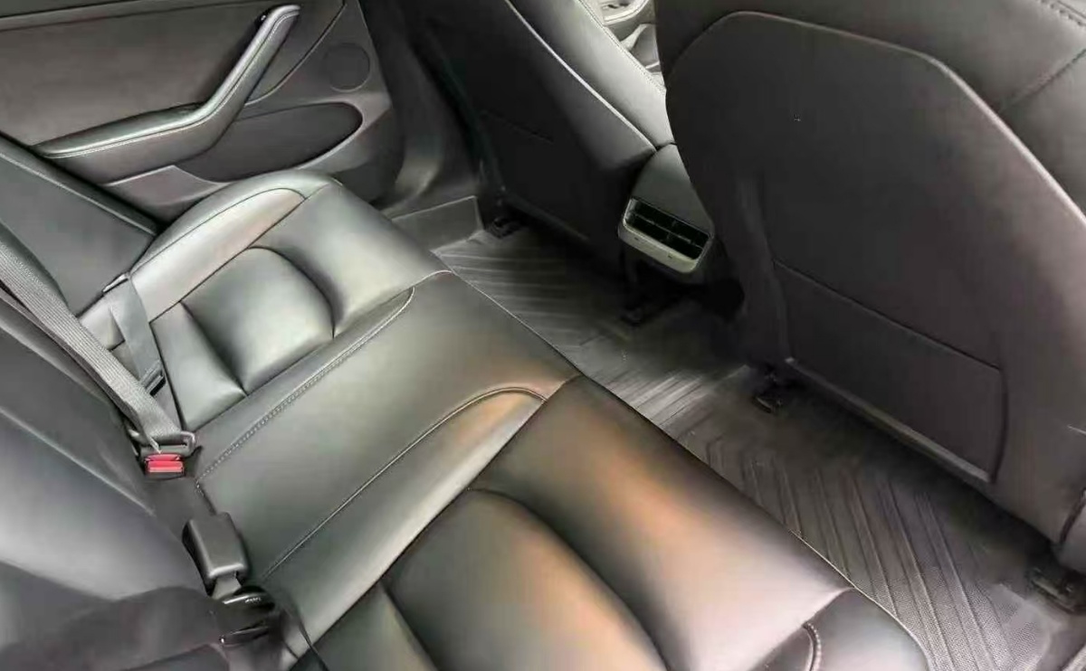 Tesla Model Y 2023 #3 Tesla Model Y 2023 car image #3