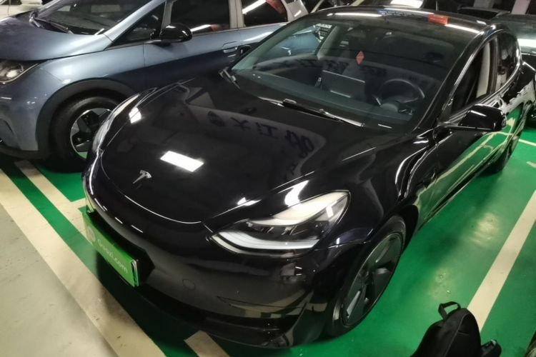 Tesla Model 3 2023 car image #2
