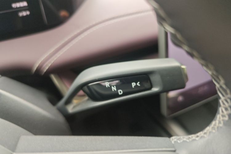 MI SU7 2025 car image #14