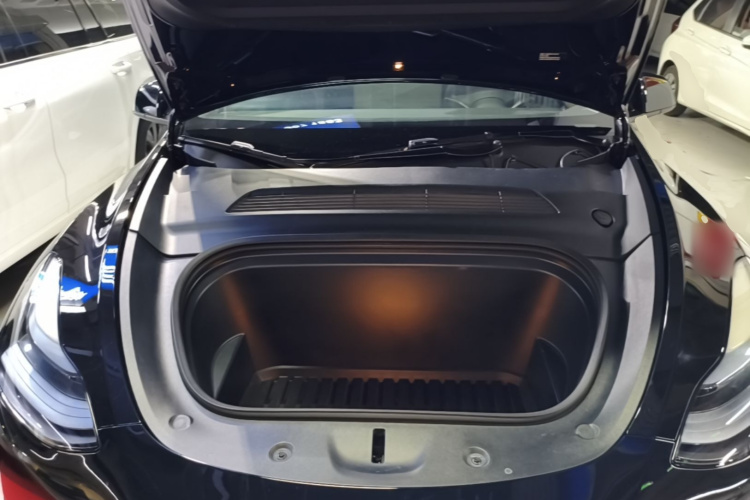 Tesla Model Y 2023 #20 Tesla Model Y 2023 car image #20