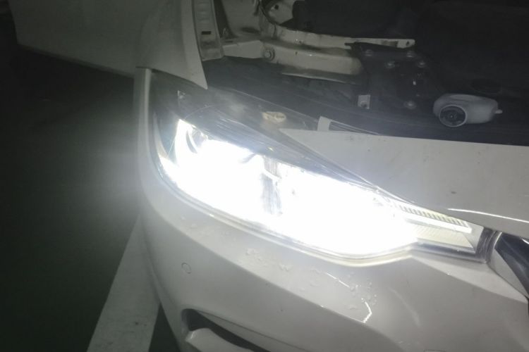 BMW 3 Series 2016 #8 BMW 3 Series 2016 car image #8