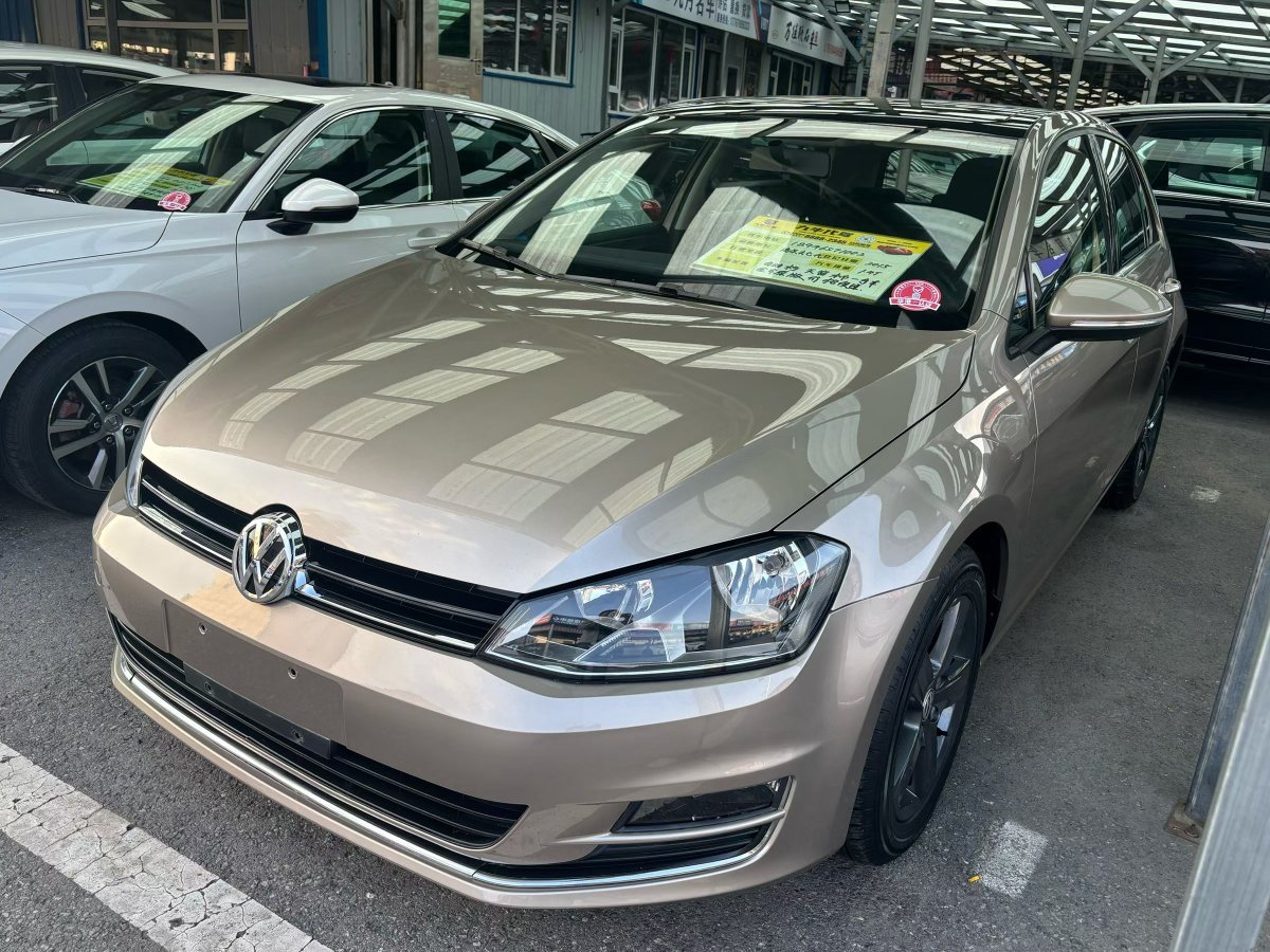 Volkswagen Golf 2015 Volkswagen Golf 2015 car image