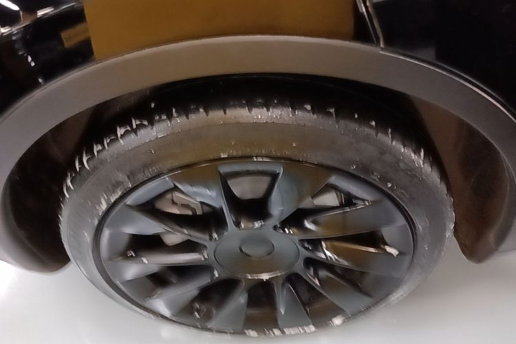 Tesla Model Y 2022 car image #10