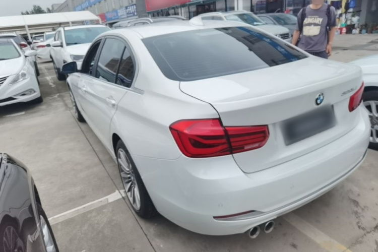 BMW 3 Series 2019 car image #5