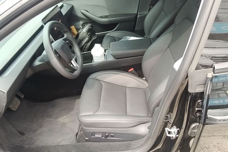 Tesla Model 3 2025 car image #15