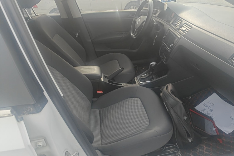 Volkswagen Santana 2019 car image #24