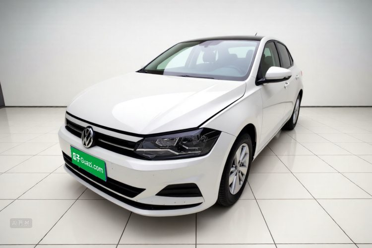Volkswagen Polo 2021 car image #2