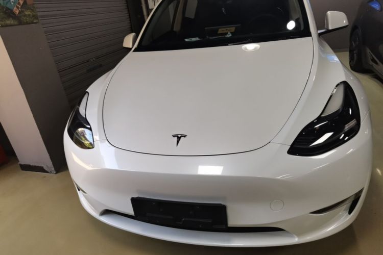 Tesla Model Y 2024 car image #3