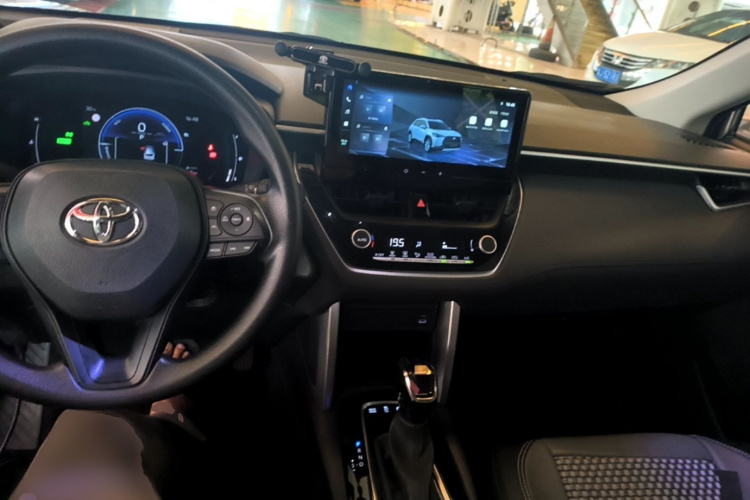 Toyota Corolla Cross 2023 car image #11