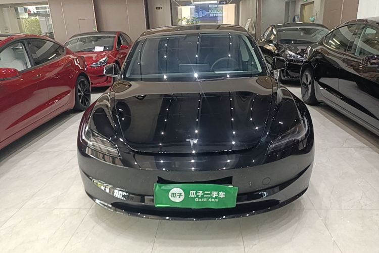 Tesla Model 3 2026 immagine di auto #3
