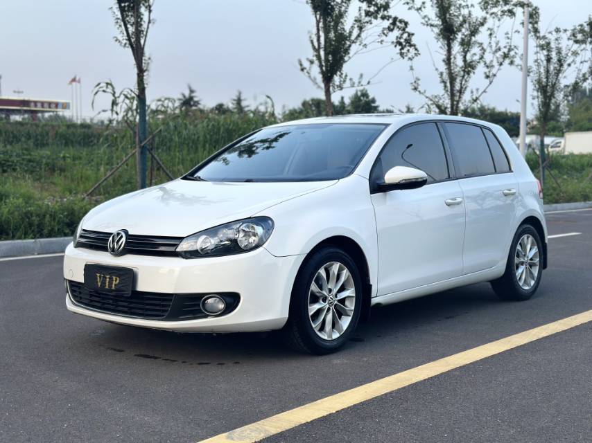 Volkswagen Golf 2013 car image 