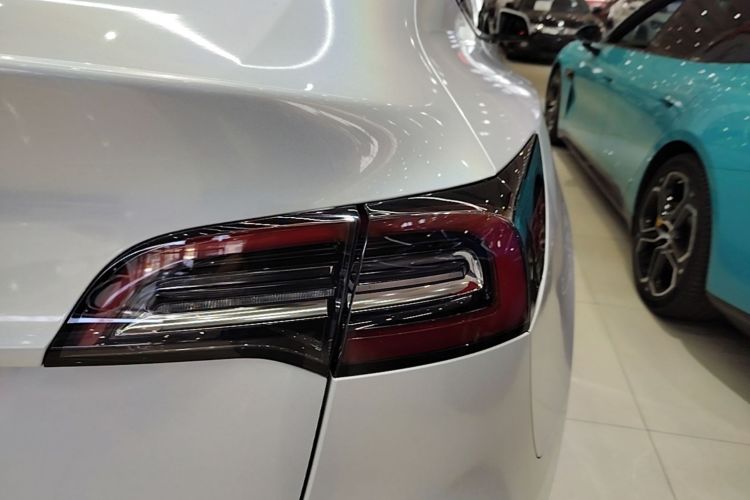 Tesla Model Y 2021 #8 Tesla Model Y 2021 image de voiture #8