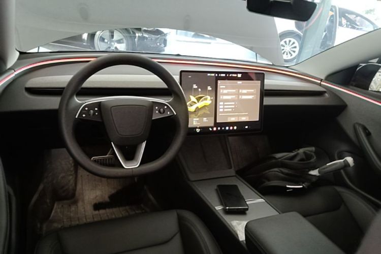 Tesla Model 3 2024 #10 Tesla Model 3 2024 car image #10