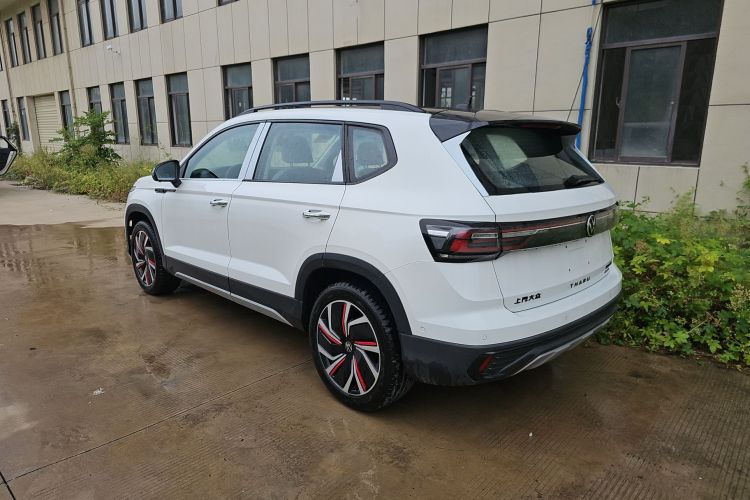 Volkswagen Tharu 2025 car image #7