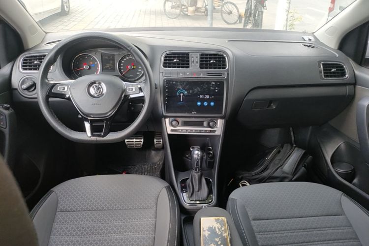 Volkswagen Polo 2015 #10 Volkswagen Polo 2015 car image #10