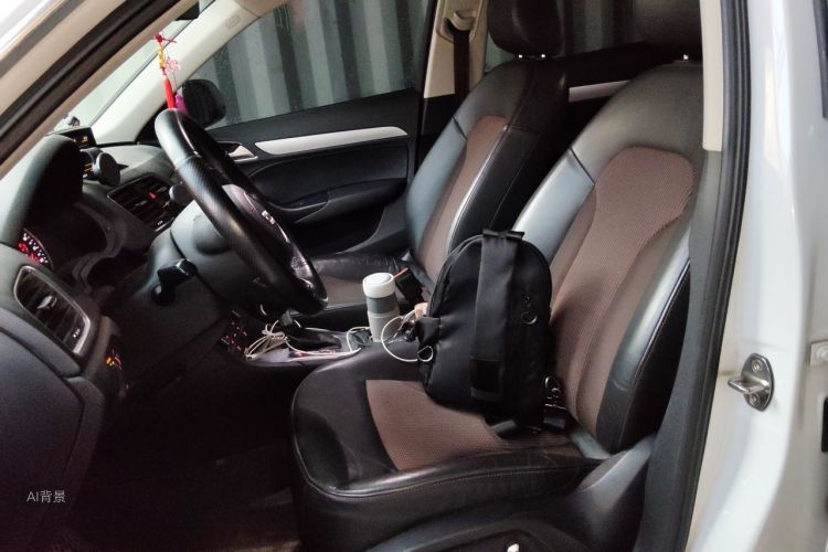 Audi Q3 2018 immagine di auto #17