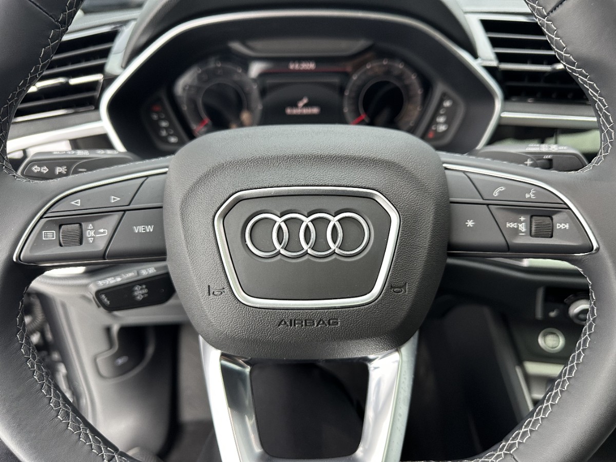 Audi Q3 2023 #13 Audi Q3 2023 car image #13