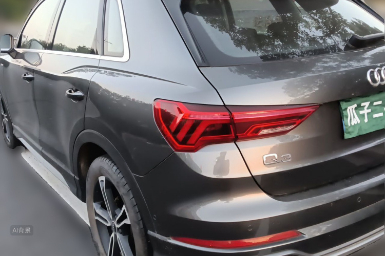 Audi Q3 2022 car image #5