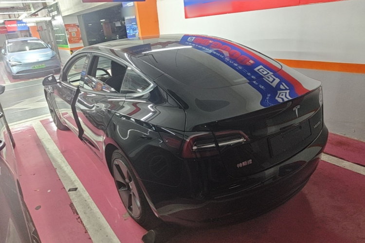 Tesla Model 3 2021 car image #5