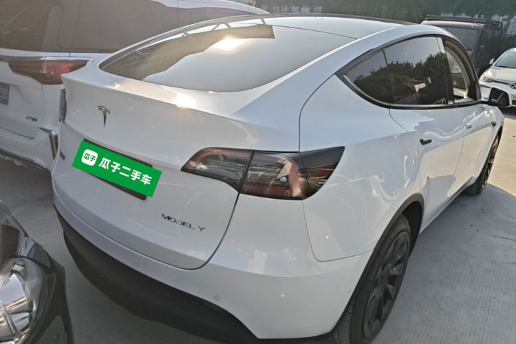 Tesla Model Y 2021 #7 Tesla Model Y 2021 car image #7