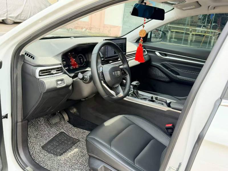 GEELY Emgrand 2024 car image #4